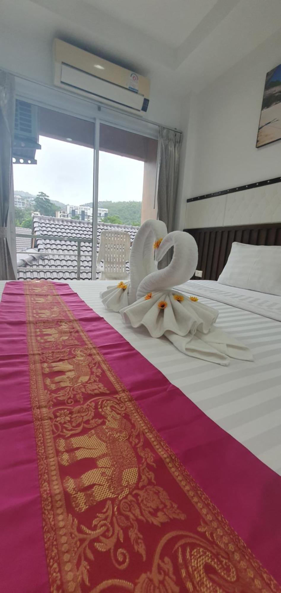 Patong At Home Hotel מראה חיצוני תמונה
