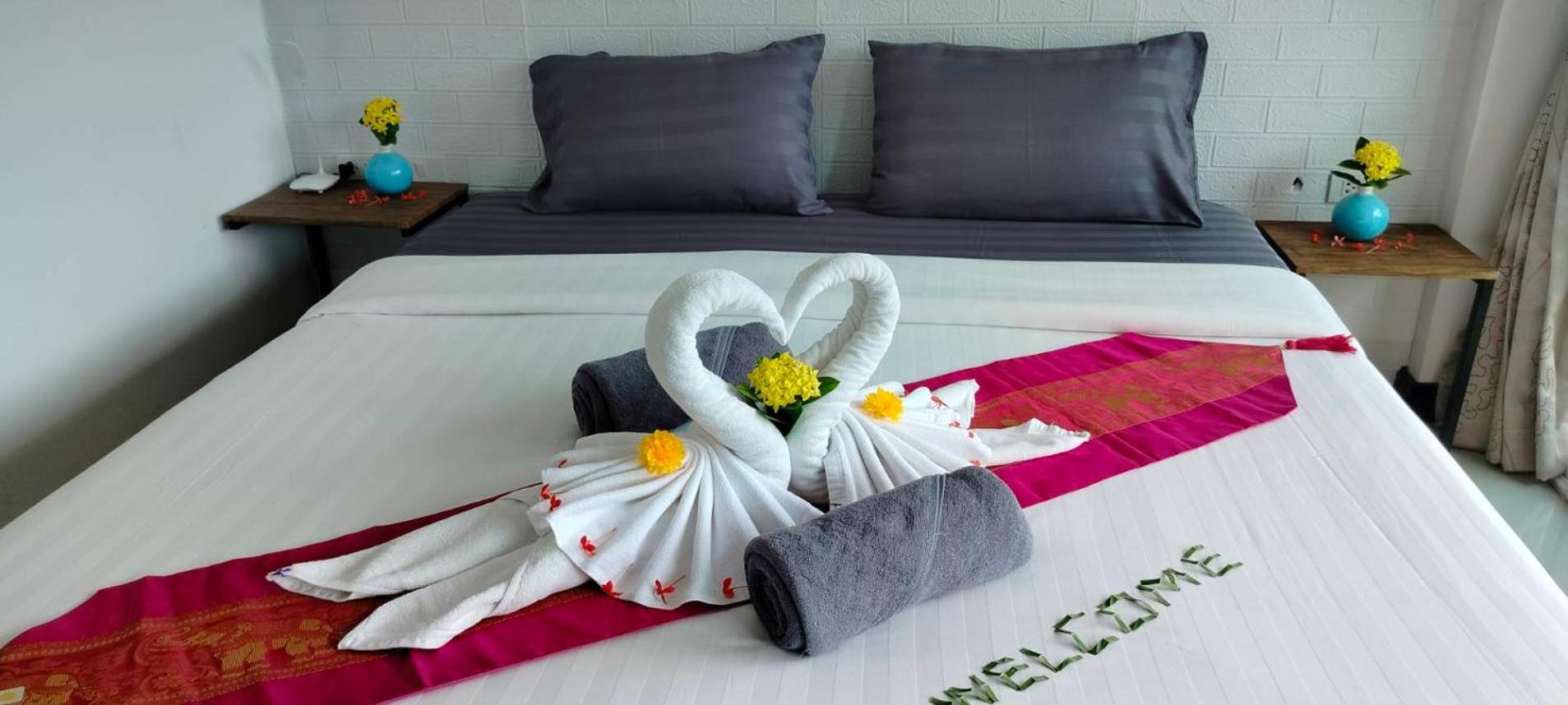 Patong At Home Hotel מראה חיצוני תמונה