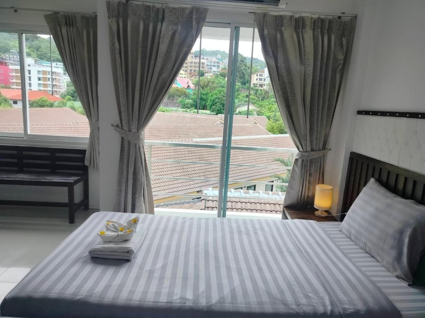 Patong At Home Hotel מראה חיצוני תמונה